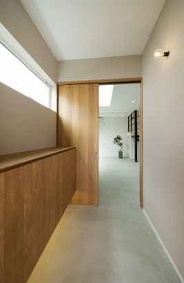 鎌田工務店|新しいスタィルの二世帯住宅|玄関