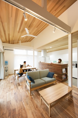 鎌田工務店|自然と空間がとけ合ったさわやかな住空間|LDK